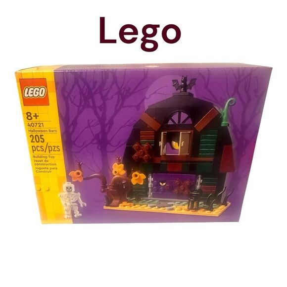 LEGO 40721 Spooky Barn Set with Skeleton and Bat - Picture 4 of 7